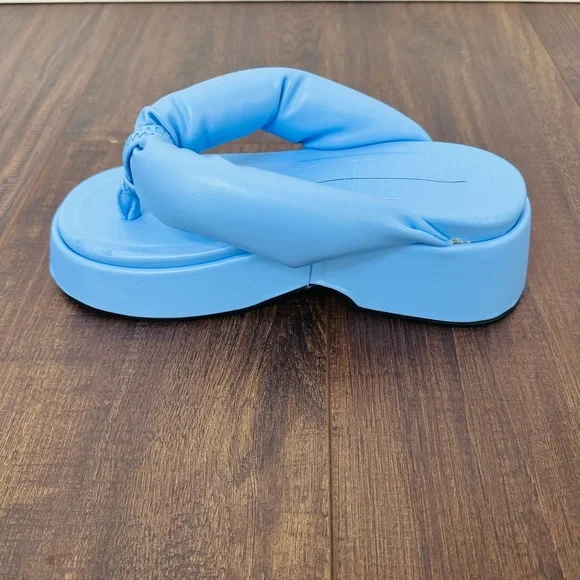 Ganni Leather Platform Thong Sandals - Picture 9 of 11